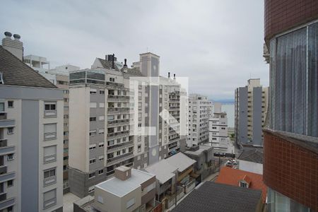 Sala - Vista de apartamento para alugar com 3 quartos, 137m² em Agronômica, Florianópolis
