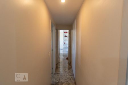 Corredor de apartamento à venda com 3 quartos, 150m² em Méier, Rio de Janeiro