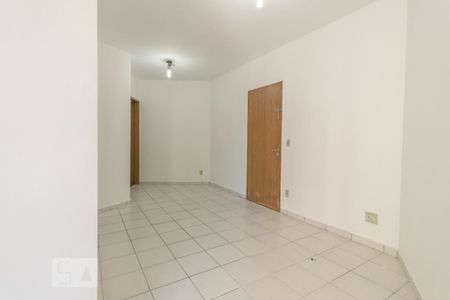 Sala de apartamento para alugar com 1 quarto, 50m² em Centro, Campinas