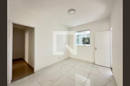 Sala de apartamento à venda com 3 quartos, 100m² em Santo Antônio, Belo Horizonte