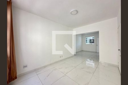 Sala de apartamento à venda com 3 quartos, 100m² em Santo Antônio, Belo Horizonte