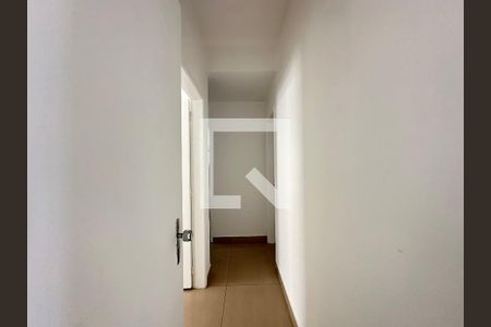 Corredor de apartamento à venda com 3 quartos, 100m² em Santo Antônio, Belo Horizonte