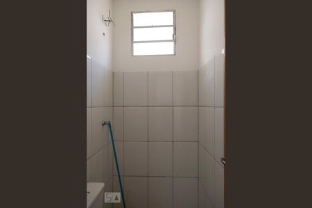 BANHEIRO de casa para alugar com 1 quarto, 25m² em Vila Dionisia, São Paulo