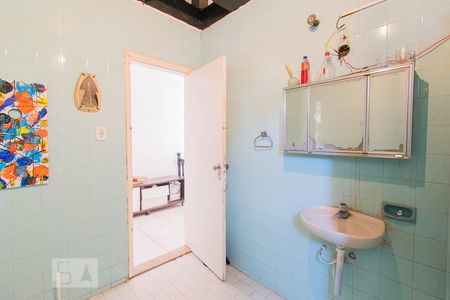 Banheiro de casa para alugar com 8 quartos, 260m² em Barra, Salvador