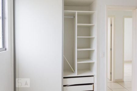 Quarto - Armários de apartamento para alugar com 3 quartos, 70m² em Jardim Guanabara, Belo Horizonte