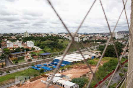 Vista do Quarto de apartamento para alugar com 3 quartos, 70m² em Jardim Guanabara, Belo Horizonte