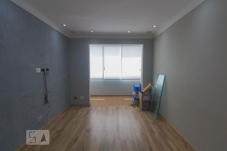 Sala de apartamento para alugar com 3 quartos, 76m² em Jardim Consórcio, São Paulo