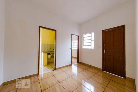 Sala de casa de condomínio para alugar com 2 quartos, 50m² em João Pinheiro, Belo Horizonte