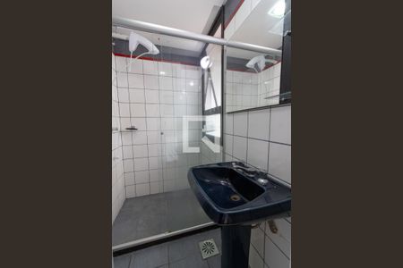 Banheiro de kitnet/studio à venda com 1 quarto, 29m² em Bom Fim, Porto Alegre