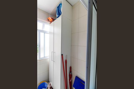 Apartamento à venda com 70m², 3 quartos e 2 vagas Apartamento à venda com 70m², 3 quartos e 2 vagasÁrea de Serviço