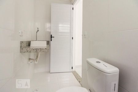 Banheiro  de apartamento à venda com 1 quarto, 40m² em Vila Ivone, São Paulo