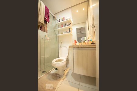 banheiro suite de apartamento à venda com 3 quartos, 80m² em Jardim Paranapanema, Campinas