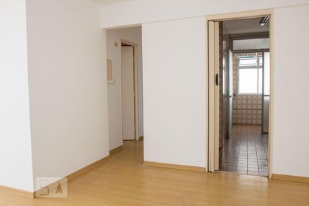 Sala4 de apartamento para alugar com 2 quartos, 55m² em Parque Imperial, São Paulo