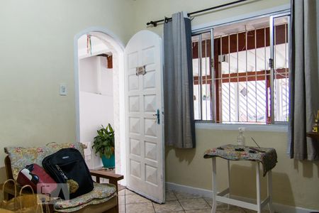 Sala de casa para alugar com 3 quartos, 190m² em Jardim Ocara, Santo André