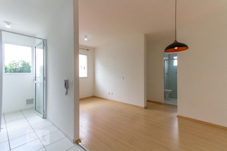 Sala de apartamento para alugar com 2 quartos, 45m² em Quinta da Paineira, São Paulo