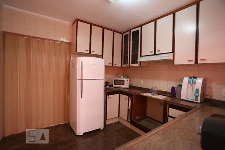 Cozinha de casa para alugar com 3 quartos, 171m² em Bela Vista, Osasco