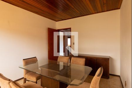 Sala 2 de casa para alugar com 5 quartos, 300m² em Cavalhada, Porto Alegre