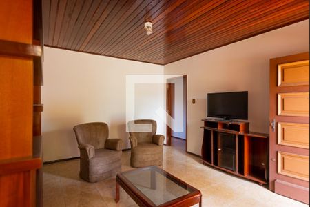 Sala 1 de casa para alugar com 5 quartos, 300m² em Cavalhada, Porto Alegre