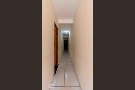 Corredor de casa à venda com 4 quartos, 250m² em Conjunto Habitacional A. E. Carvalho, São Paulo