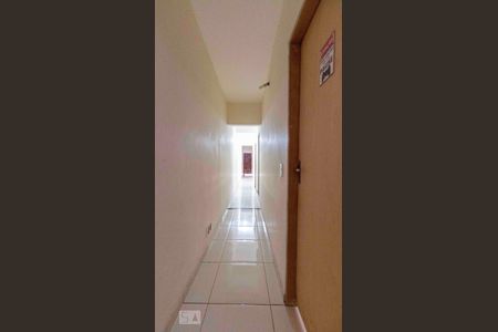 Corredor de casa à venda com 4 quartos, 250m² em Conjunto Habitacional A. E. Carvalho, São Paulo