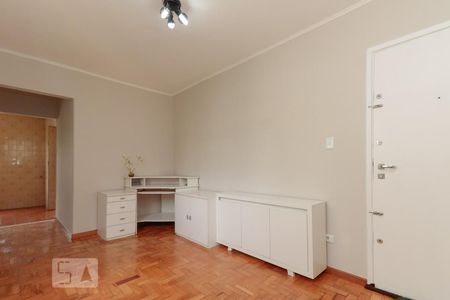 Sala  de apartamento para alugar com 2 quartos, 73m² em Vila Madalena, São Paulo