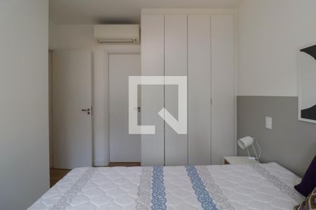 Suíte de apartamento para alugar com 2 quartos, 59m² em Pinheiros, São Paulo