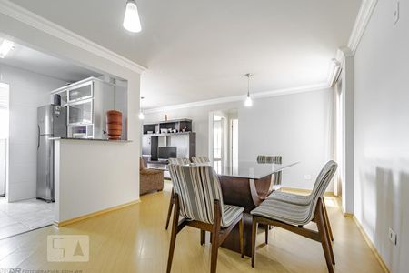 Sala de apartamento para alugar com 2 quartos, 70m² em Santa Cândida, Curitiba