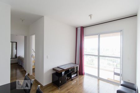 Sala de apartamento para alugar com 2 quartos, 50m² em Santo Amaro, São Paulo