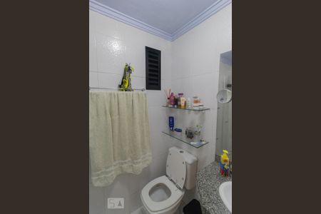 Apartamento à venda com 74m², 3 quartos e 2 vagas Apartamento à venda com 74m², 3 quartos e 2 vagasBanheiro da Suíte