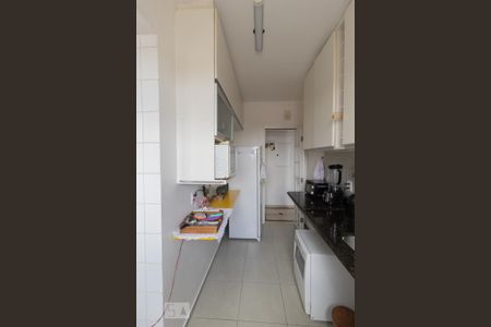 Apartamento à venda com 74m², 3 quartos e 2 vagas Apartamento à venda com 74m², 3 quartos e 2 vagasCozinha