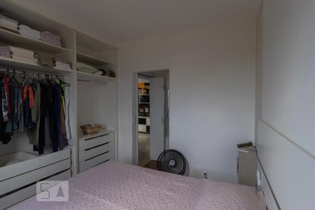 Apartamento à venda com 74m², 3 quartos e 2 vagas Apartamento à venda com 74m², 3 quartos e 2 vagasSuíte