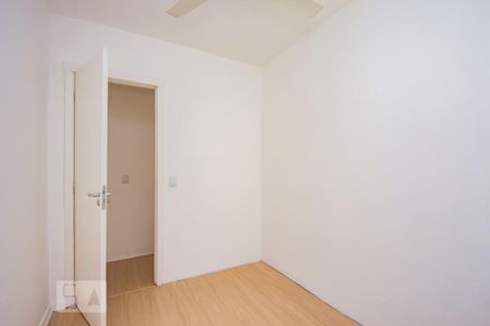 Quarto 1 de apartamento para alugar com 3 quartos, 69m² em Vila Ipiranga, Porto Alegre