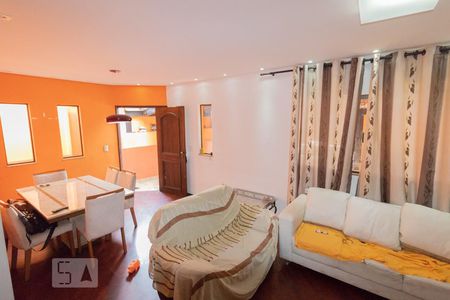 Sala de casa à venda com 3 quartos, 110m² em Vila Mariza Mazzei, São Paulo
