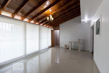 Sala de casa para alugar com 5 quartos, 185m² em Água Fria, São Paulo