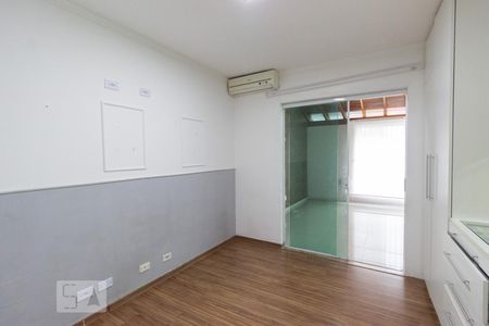 Quarto de casa para alugar com 5 quartos, 185m² em Água Fria, São Paulo