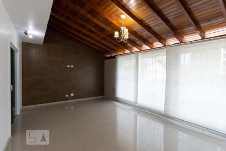 Sala de casa para alugar com 5 quartos, 185m² em Água Fria, São Paulo