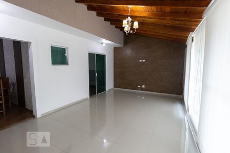 Sala de casa para alugar com 5 quartos, 185m² em Água Fria, São Paulo