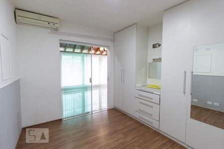 Quarto de casa para alugar com 5 quartos, 185m² em Água Fria, São Paulo