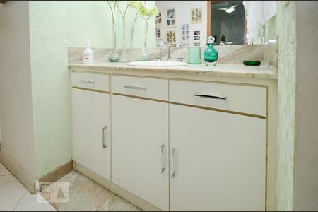 Lavabo de apartamento à venda com 4 quartos, 222m² em Icaraí, Niterói