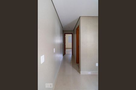 Corredor de apartamento para alugar com 3 quartos, 78m² em Santa Efigênia, Belo Horizonte