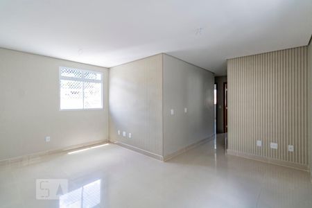Sala de apartamento para alugar com 3 quartos, 78m² em Santa Efigênia, Belo Horizonte