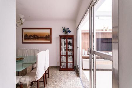 Sala de casa à venda com 4 quartos, 212m² em Planalto Paulista, São Paulo