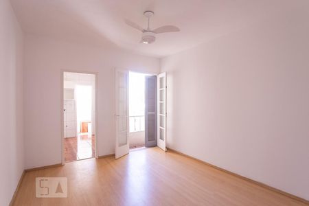 Sala de apartamento para alugar com 1 quarto, 52m² em Centro Histórico, Porto Alegre