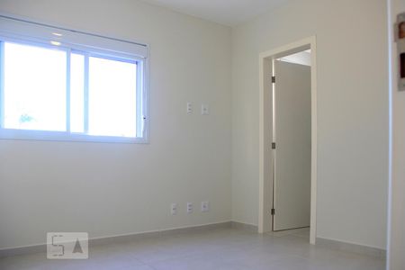 Quarto  de apartamento para alugar com 2 quartos, 76m² em Carvoeira, Florianópolis