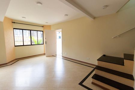 Sala de casa à venda com 4 quartos, 249m² em Jardim Sonia, São Paulo