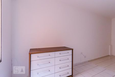 Sala/Quarto de kitnet/studio para alugar com 1 quarto, 29m² em Liberdade, São Paulo