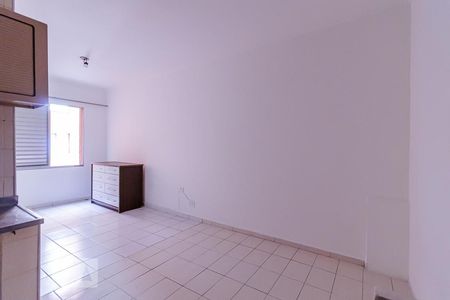 Sala/Quarto de kitnet/studio para alugar com 1 quarto, 29m² em Liberdade, São Paulo