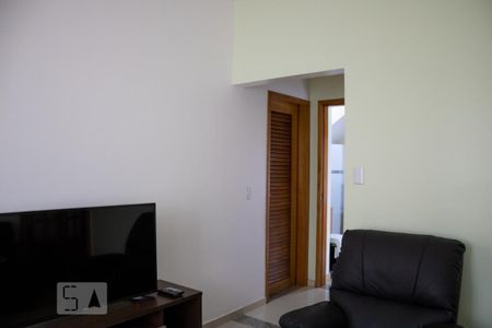 Sala de casa à venda com 5 quartos, 270m² em Vila Conde do Pinhal, São Paulo