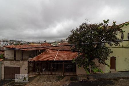 Vista de kitnet/studio para alugar com 1 quarto, 22m² em Cachoeirinha, Belo Horizonte