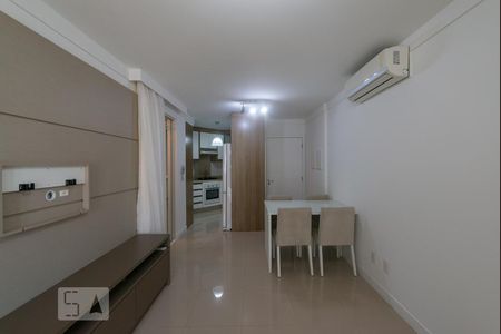 Sala de apartamento para alugar com 2 quartos, 69m² em Abraão, Florianópolis